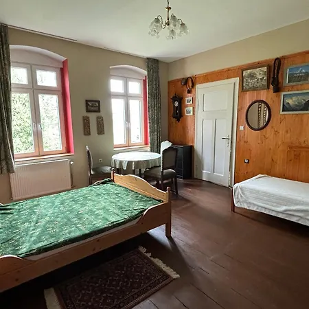 Dom Pod Orlimi Skalami Apartment Lesna Exterior photo