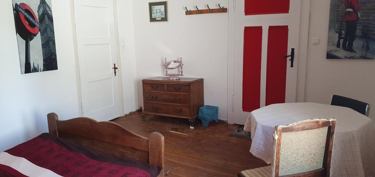 Dom Pod Orlimi Skalami Homestay *
